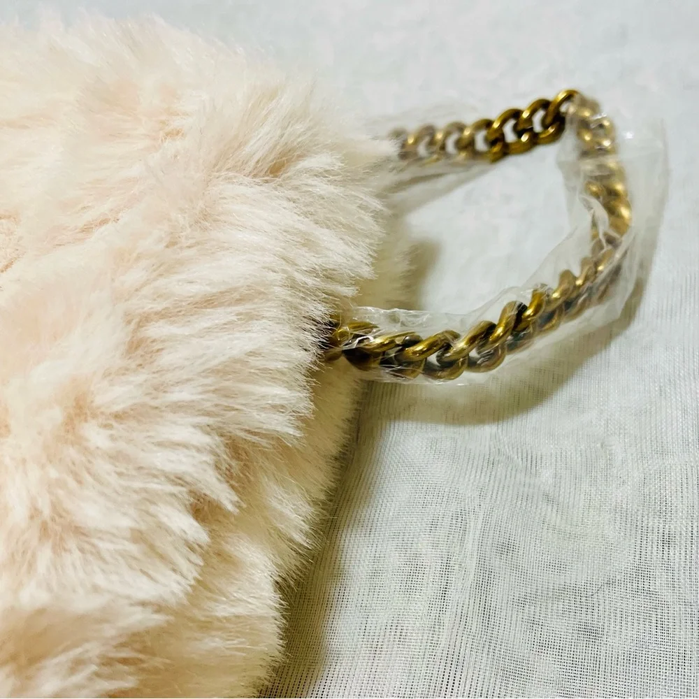 Kurt Geiger ✨out stock✨🩵limited